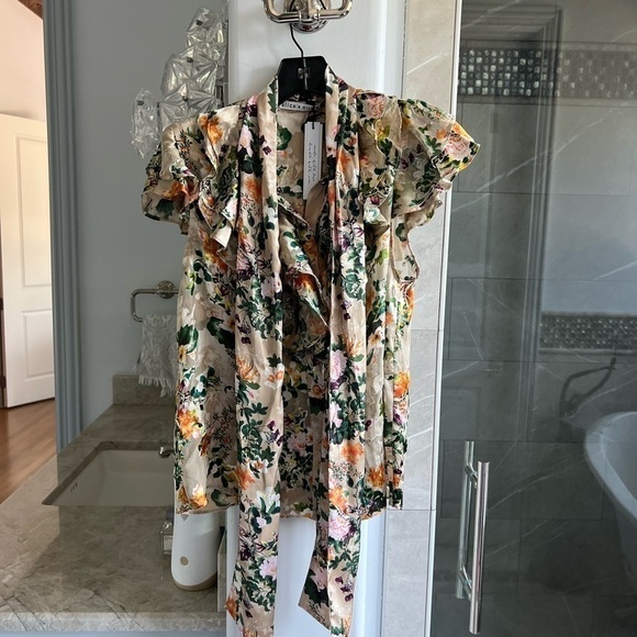 ALICE + OLIVIA Jeannie Floral Burnout Bow Collar Blouse - Picture 8 of 13